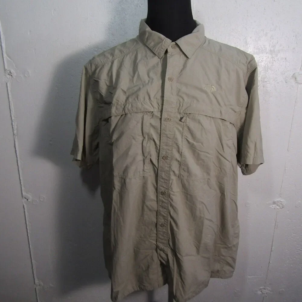 The North Face Men's XXL Tan Short Sleeve Button Up Vented Ripstop Fishing Shirt